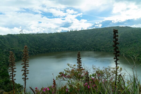 GUATAVITA MISTICA: TRAS LOS SECRETOS DE EL DORADO