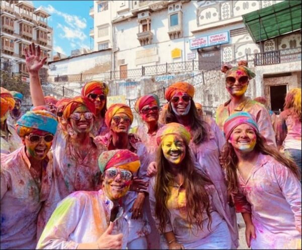 INDIA CON FESTIVAL DE COLORES “HOLI”